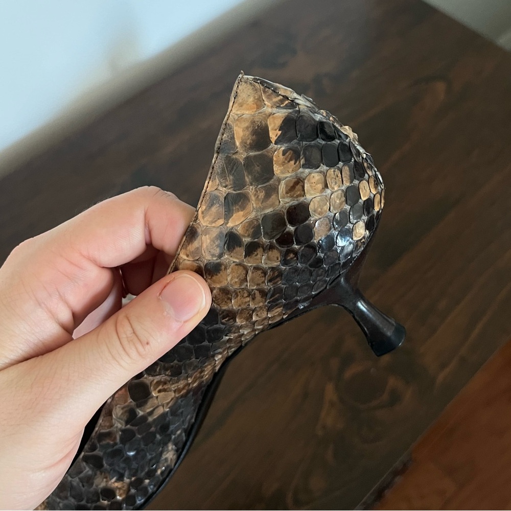 HP🎉 NWOT Vintage RODO Python
Pumps - Picture 9 of 11